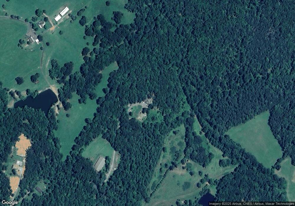 2947 Merrie Meadows Ln, Keswick, VA 22947 - photo 1