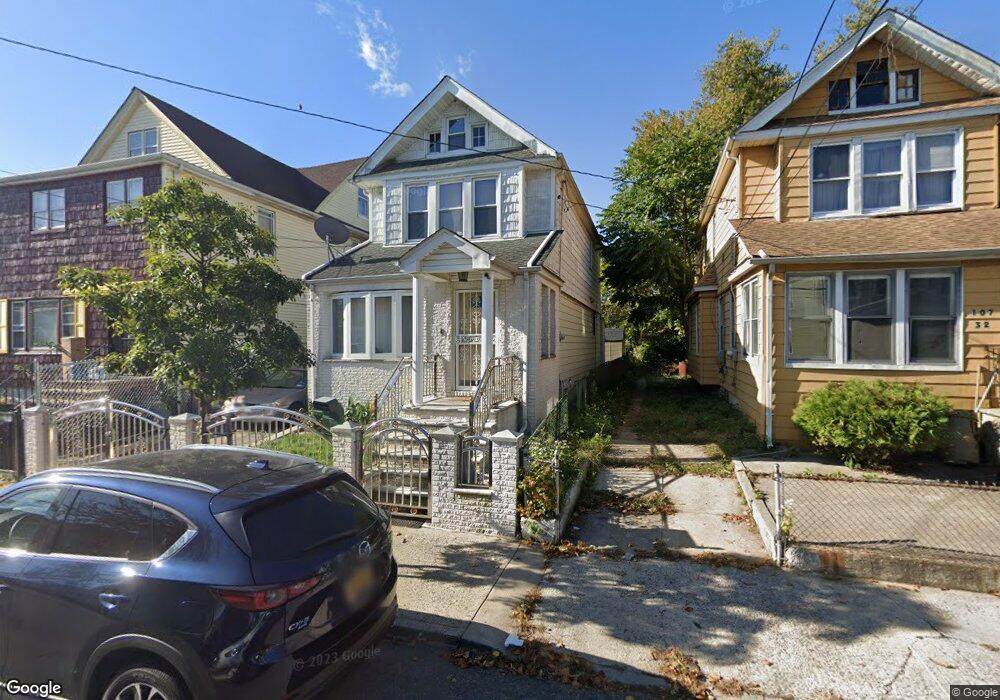 10736 164th St, Jamaica, NY 11433 - photo 1