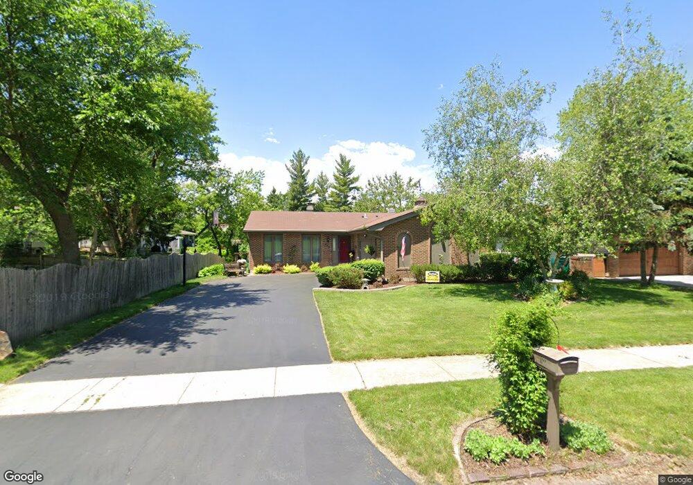 729 Viking Dr, Batavia, IL 60510 - photo 1