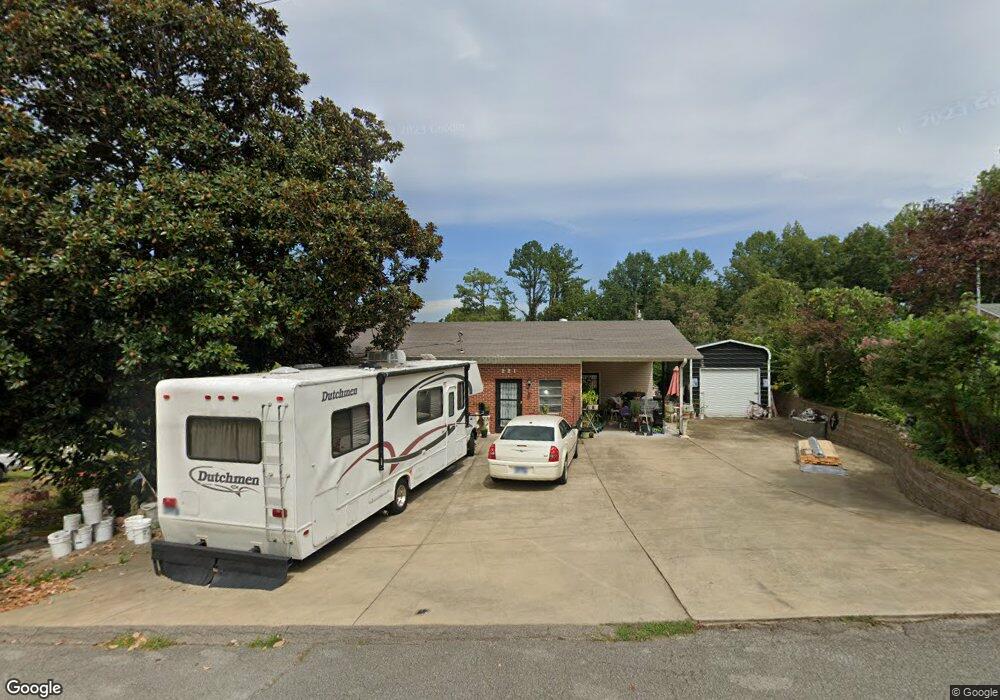 221 Perry St, Linden, TN 37096 - photo 1