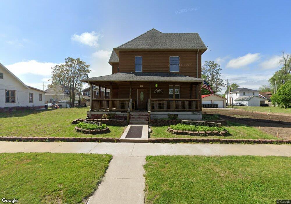 612 W Coates St, Moberly, MO 65270 - photo 1