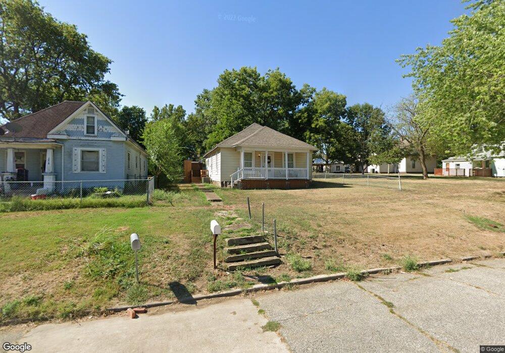 1516 Gabriel Ave, Parsons, KS 67357 - photo 1