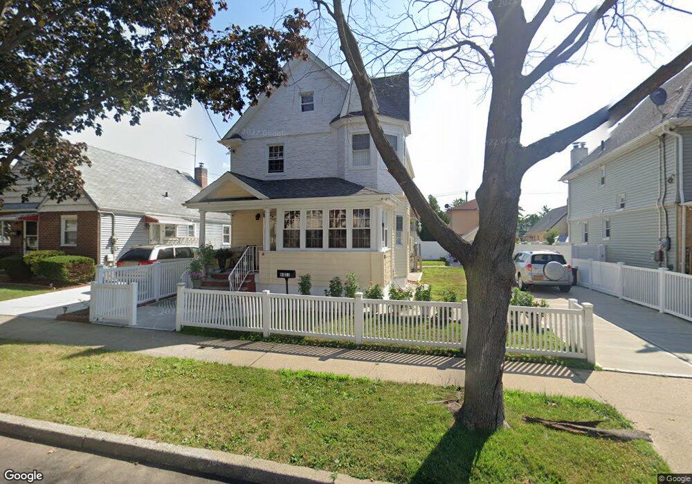 8533 260th St, Floral Park, NY 11001 - photo 1