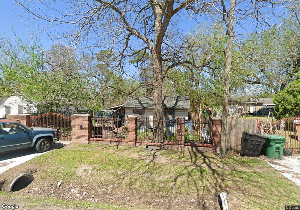 207 Garrotsville St, Houston, TX 77022 - photo 1