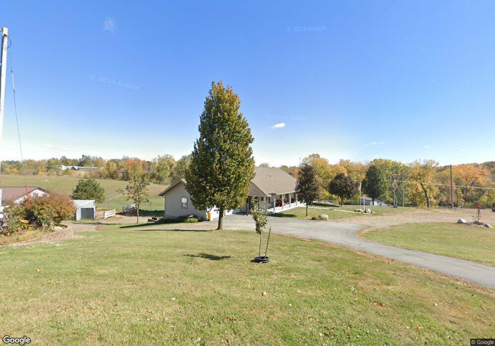 1200 W 8th St N, Newton, IA 50208 - photo 1