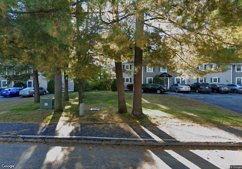 302 Circle Rd unit H002, Manchester, NH 03103 - photo 1