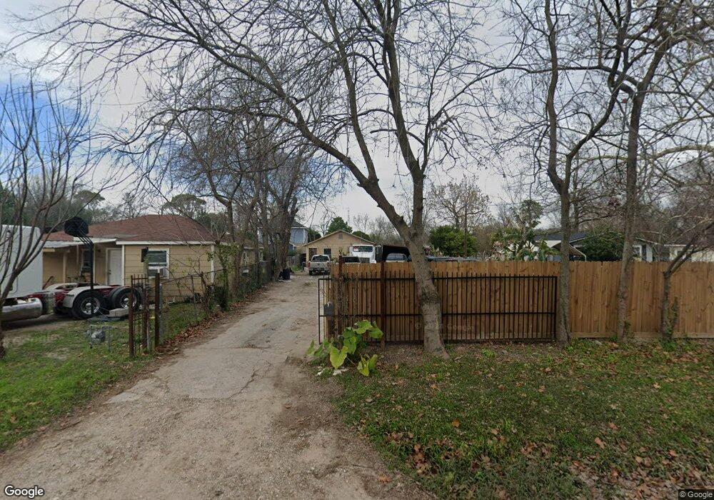 3407 Melbourne St, Houston, TX 77026 - photo 1