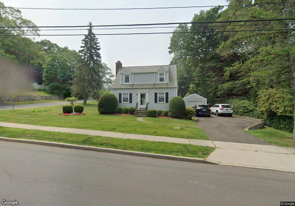 114 Crestview Ave, Stamford, CT 06907 - photo 1