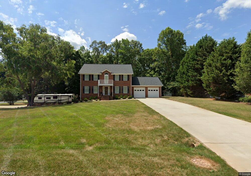 2376 Hickory Forest Dr, Asheboro, NC 27203 - photo 1