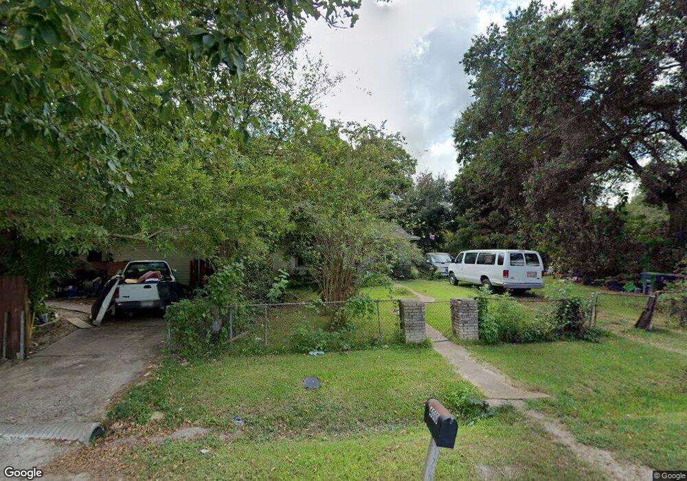 4010 Yorkshire St, Houston, TX 77016 - photo 1