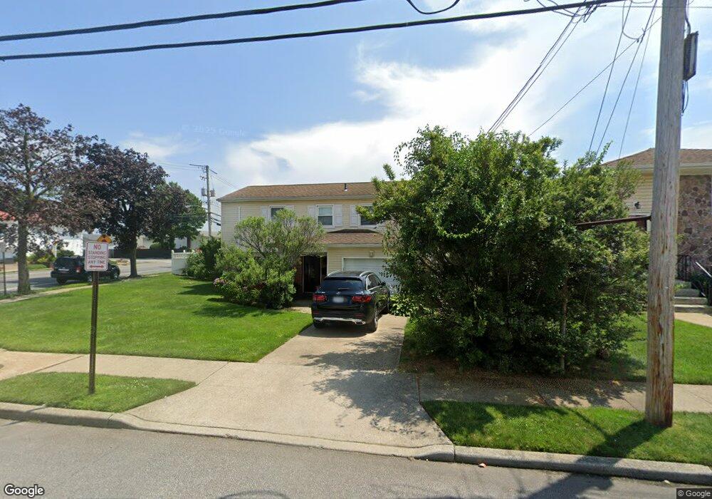 1 Laurel Rd, Freeport, NY 11520 - photo 1
