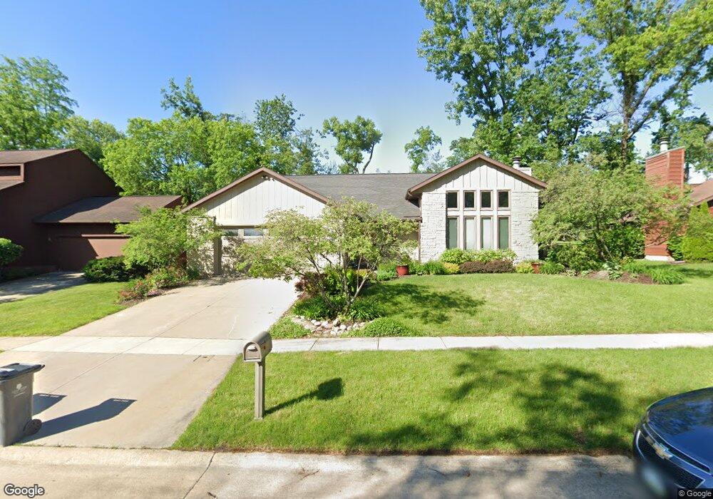 1003 Iris Ave NW, Cedar Rapids, IA 52405 - photo 1