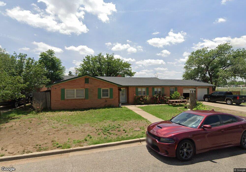 3007 W 11th St, Plainview, TX 79072 - photo 1
