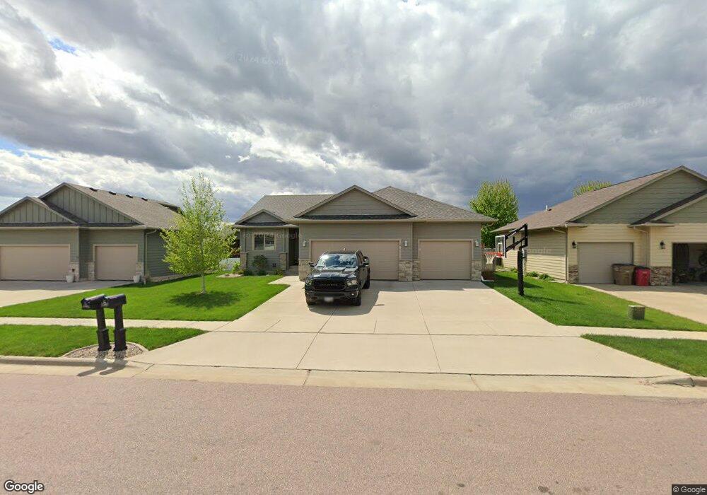 5305 S Chinook Ave, Sioux Falls, SD 57108 - photo 1
