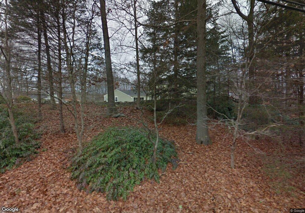 380 Fallowfield Rd, Fairfield, CT 06824 - photo 1