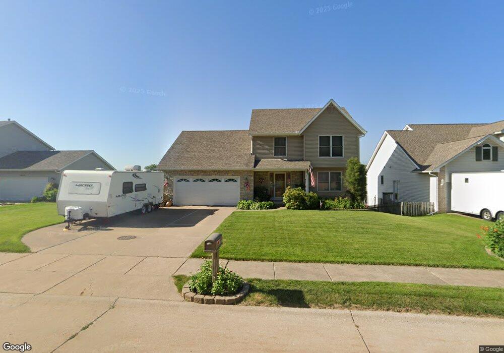 2847 W 46th St, Davenport, IA 52806 - photo 1
