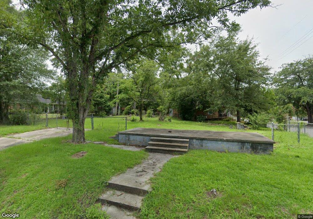 241 7th St NW, Moultrie, GA 31768 - photo 1