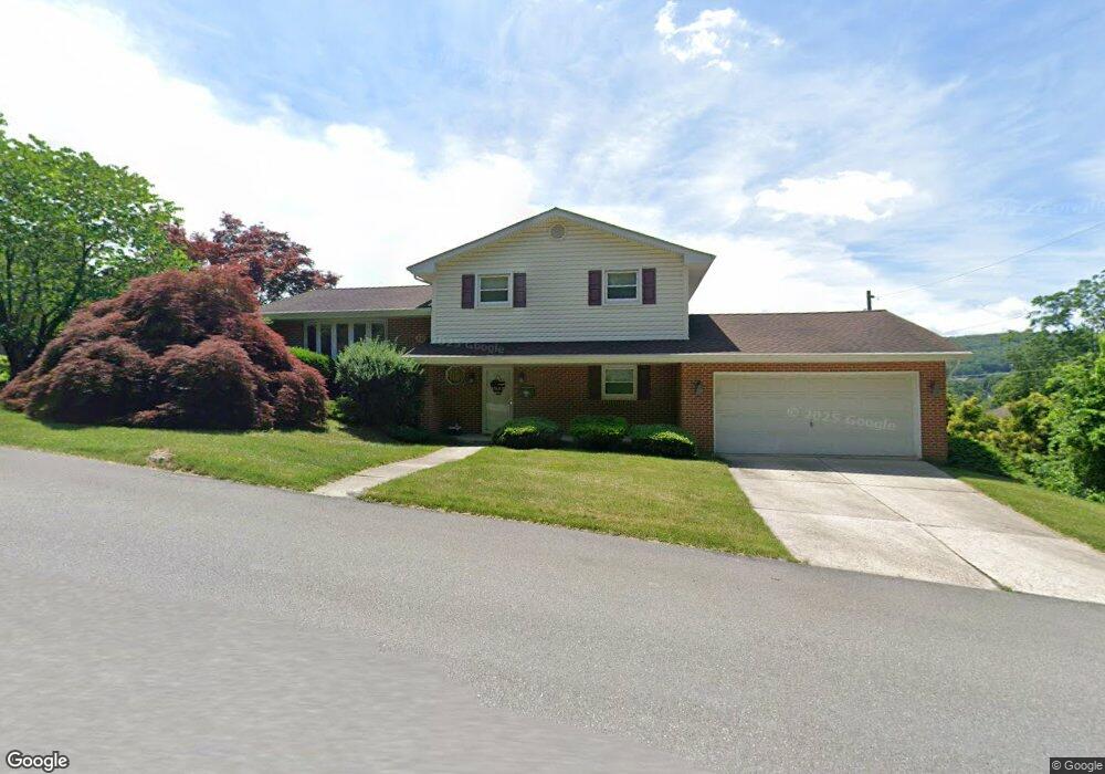 240 W Elm St, Tamaqua, PA 18252 - photo 1