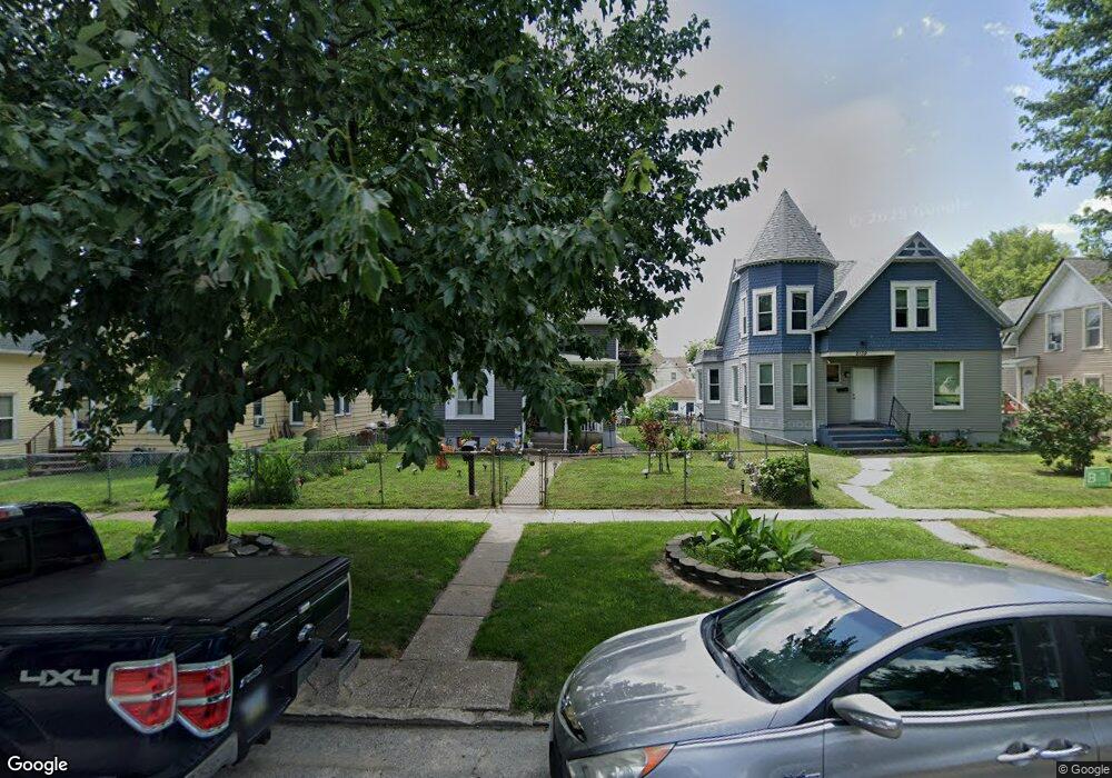 2135 W 5th St, Davenport, IA 52802 - photo 1