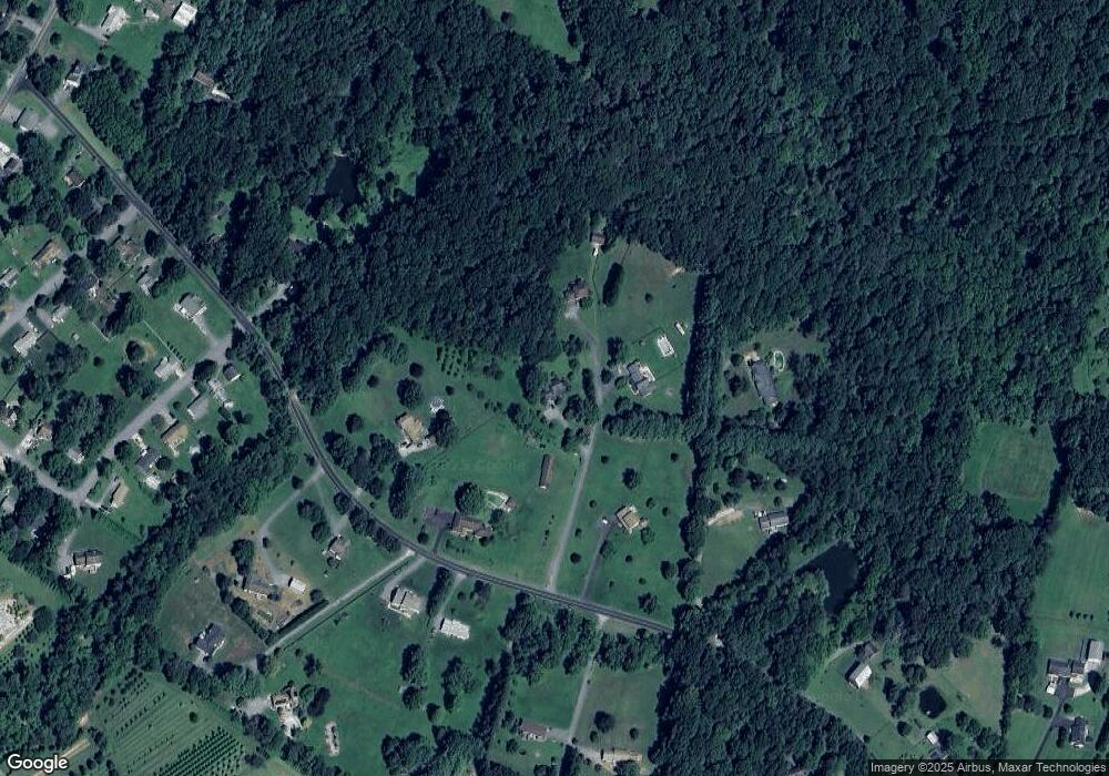 4409 Cherry Tree Ln, Sykesville, MD 21784 - photo 1