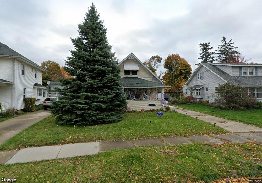 2413 Kensington Rd, Lansing, MI 48910 - photo 1