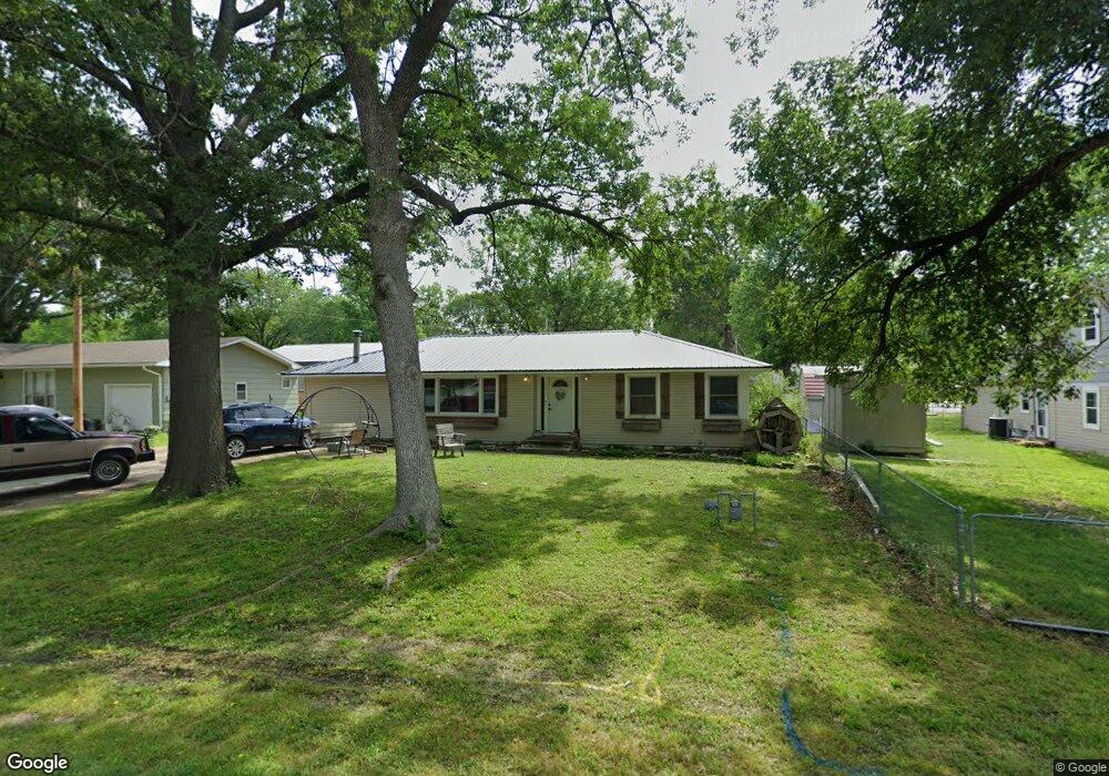 307 S Wabash St, Altamont, KS 67330 - photo 1