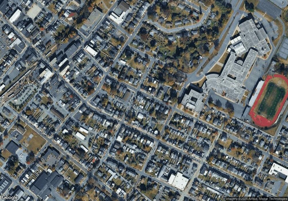 406 E 4th St, Boyertown, PA 19512 - photo 1