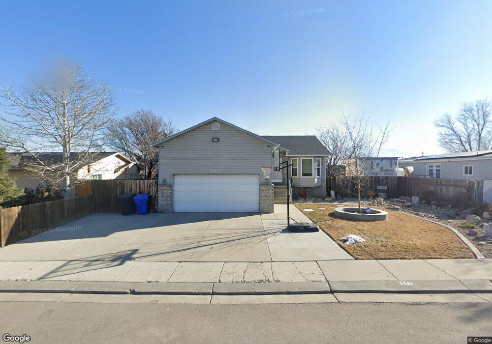 8577 S Meadowlark Ln, West Jordan, UT 84088 - photo 1