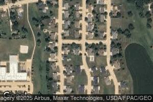 302 Oak Forest Dr, Epworth, IA 52045