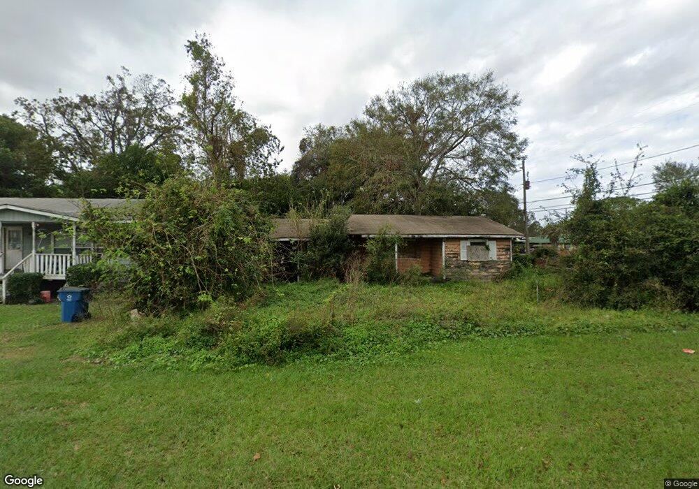 2627 Johnston St, Brunswick, GA 31520 - photo 1