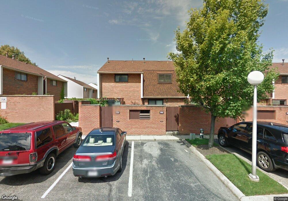 1755 Willoway Cir N unit 1755, Columbus, OH 43220 - photo 1