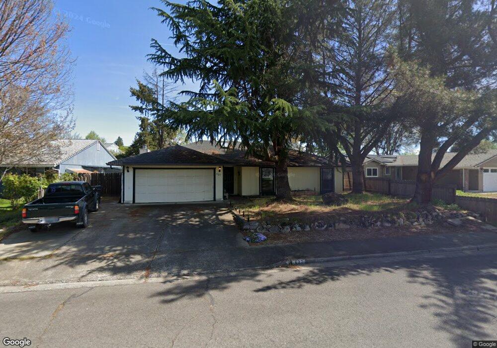 627 Malabar St, Central Point, OR 97502 - photo 1