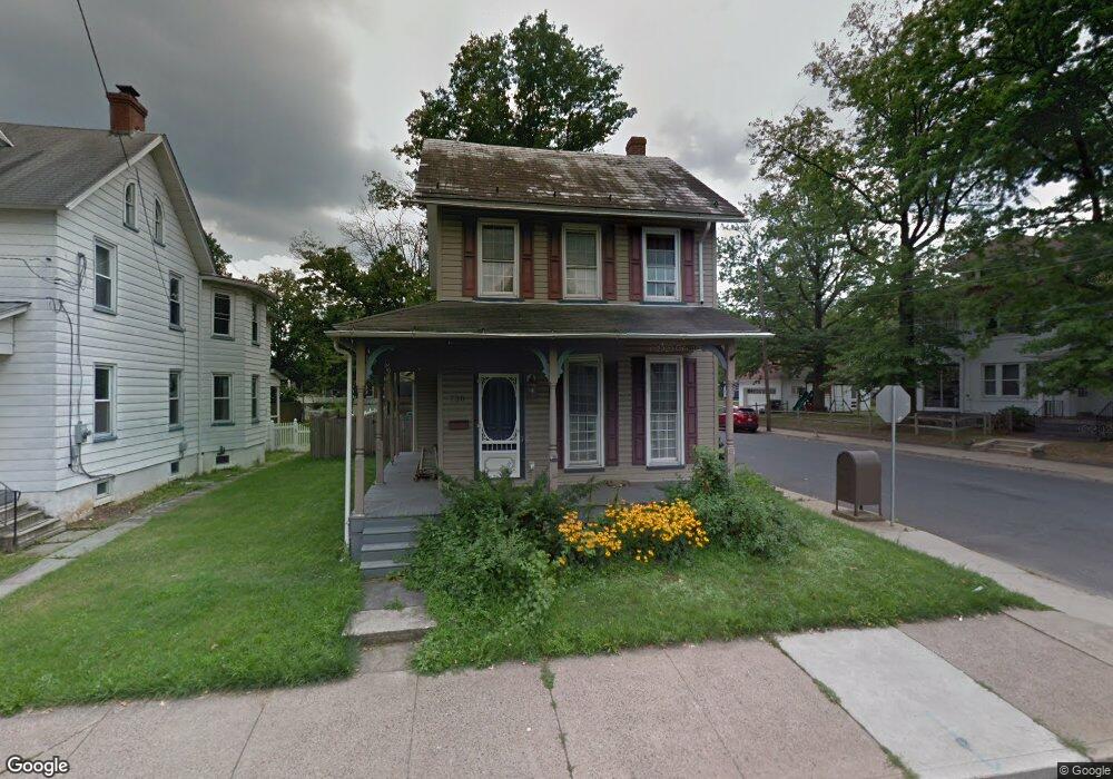 730 W Broad St, Quakertown, PA 18951 - photo 1