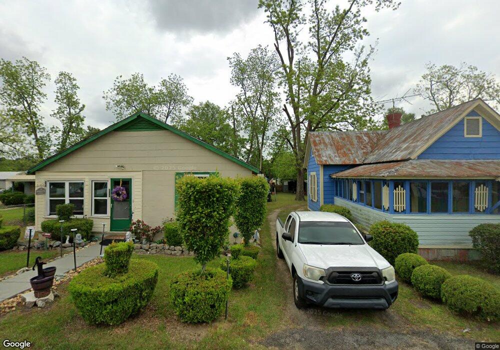 104 S Walden Ave, Fitzgerald, GA 31750 - photo 1