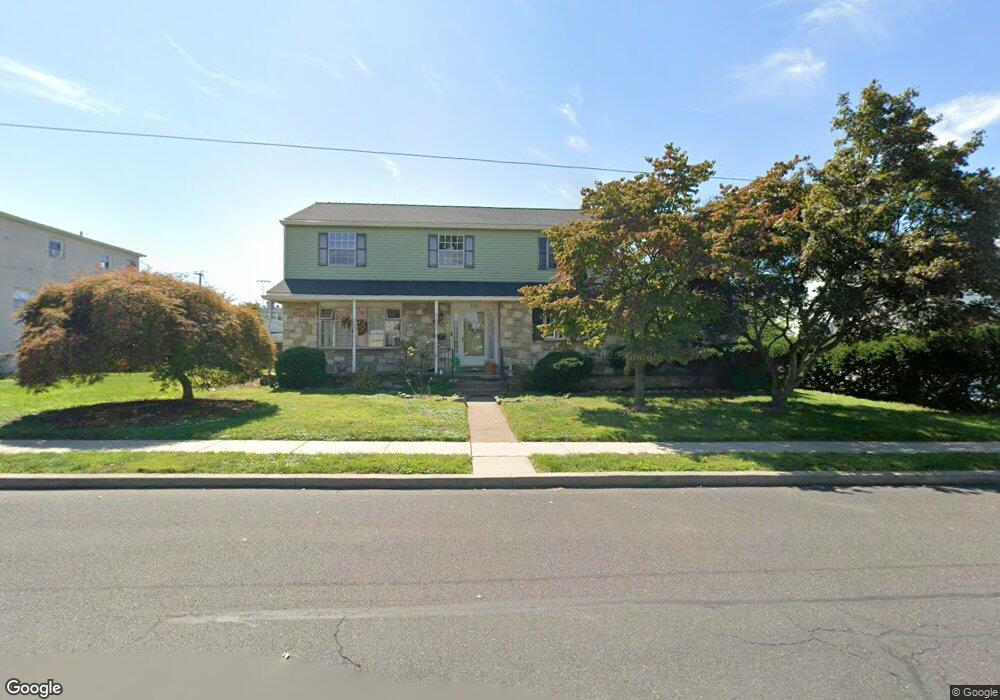 330 W 6th St, Lansdale, PA 19446 - photo 1