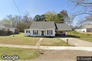 415 N 2nd St, Baldwyn, MI 38824