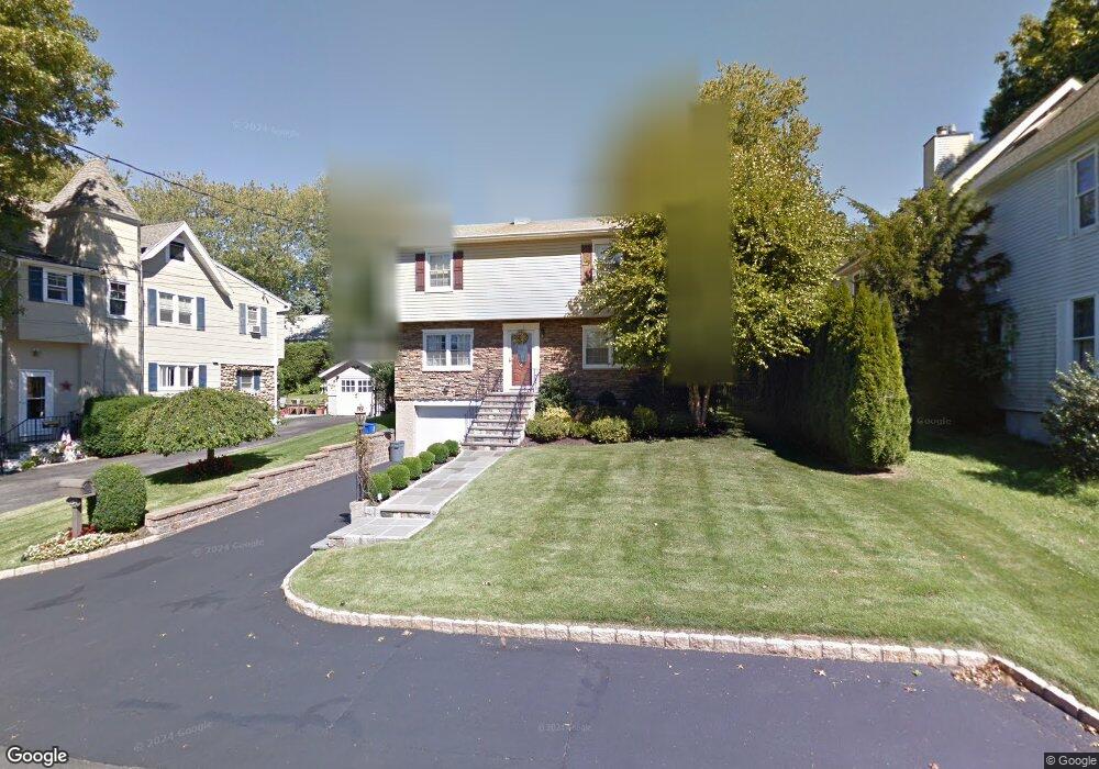 194 Manhattan Ave, Hawthorne, NY 10532 - photo 1