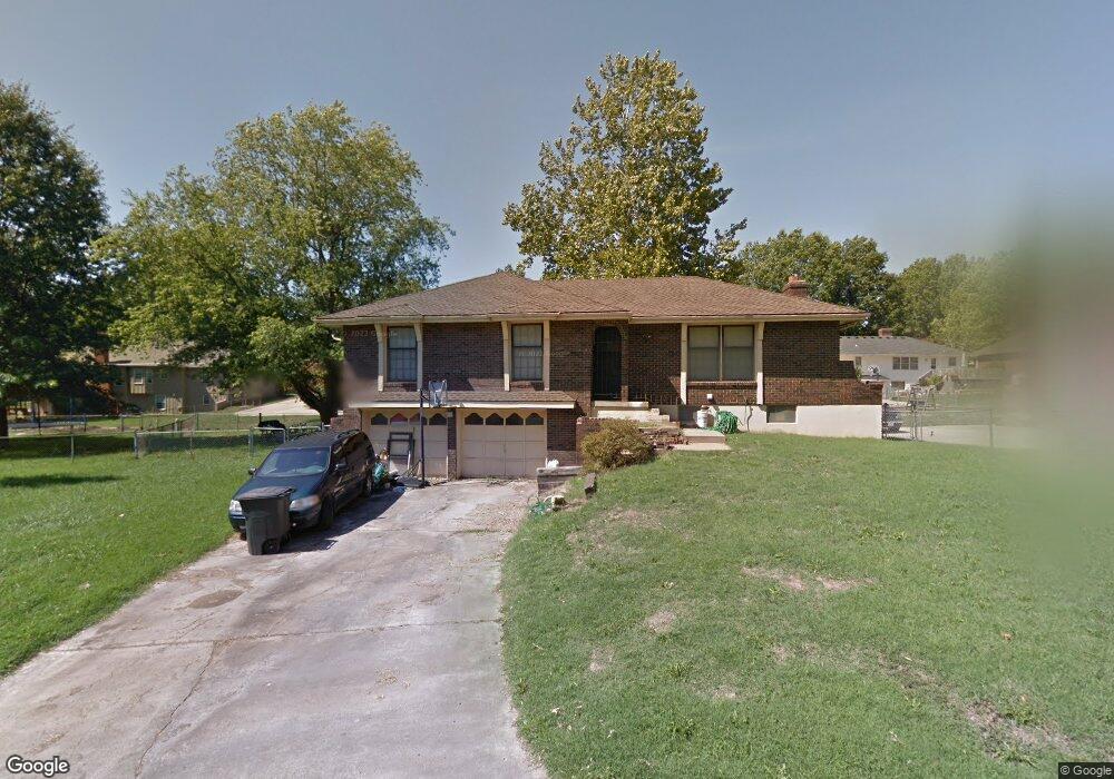 707 NW 11th St, Blue Springs, MO 64015 - photo 1