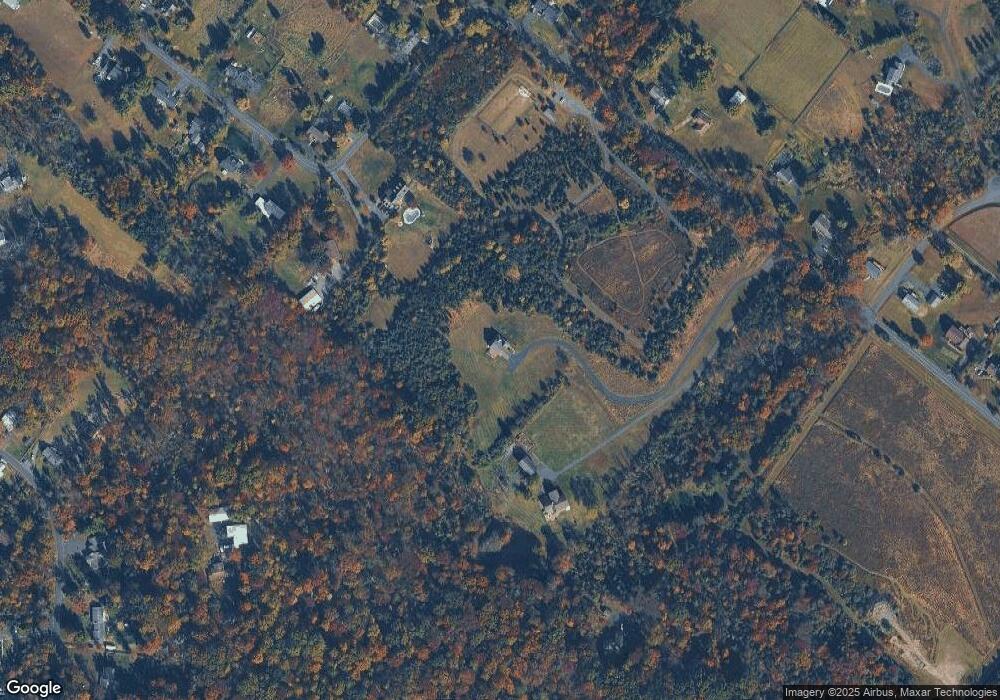 28 Colonial Dr, Perkiomenville, PA 18074 - photo 1