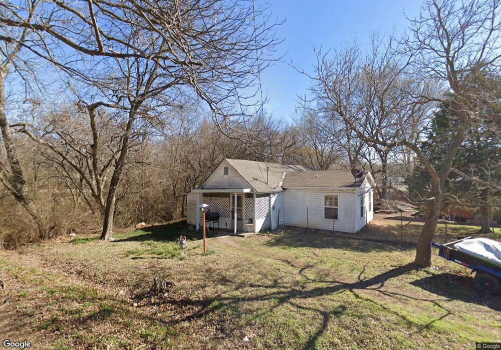 217 E Bannock St, Shawnee, OK 74801 - photo 1