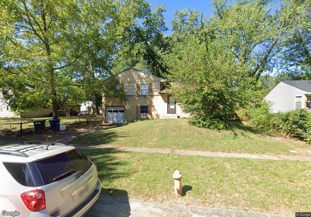 1633 Simpson Dr, Columbus, OH 43227 - photo 1