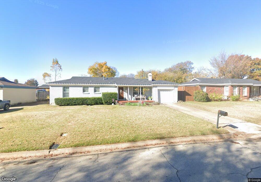 833 Glenda Dr, Bedford, TX 76022 - photo 1