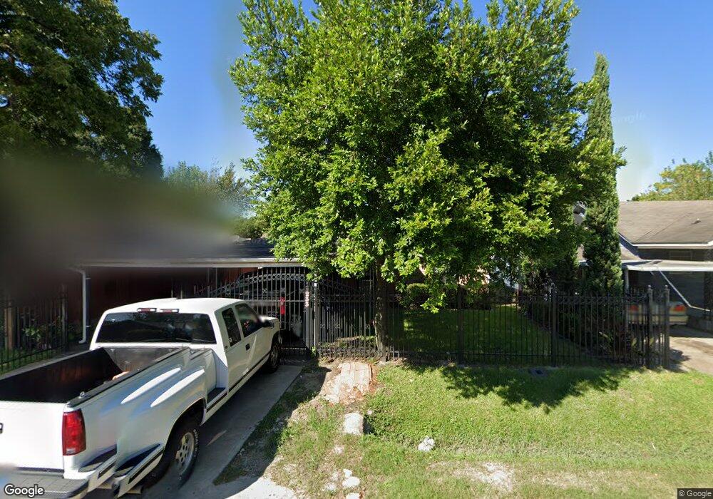 233 Fichter St, Houston, TX 77022 - photo 1