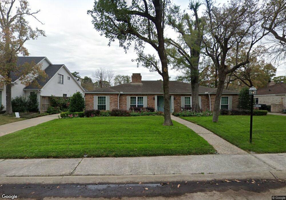 10230 Holly Springs Dr, Houston, TX 77042 - photo 1