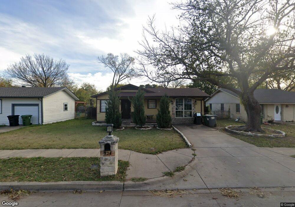 724 Tanglewood Dr, Hurst, TX 76053 - photo 1