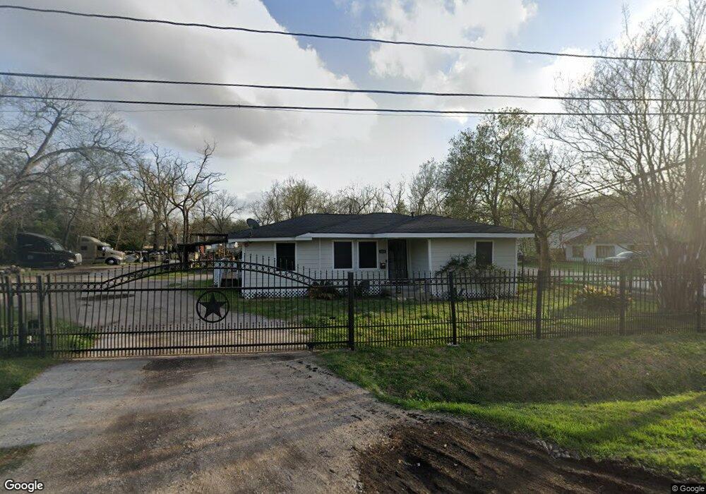 929 Wall St, Houston, TX 77088 - photo 1