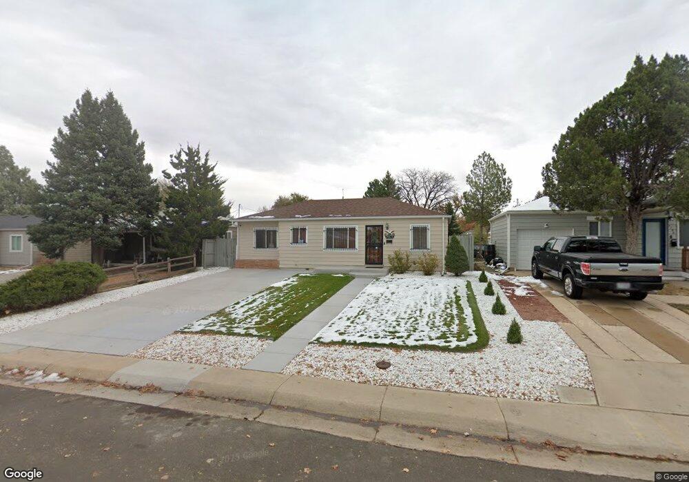 1760 Kenton St, Aurora, CO 80010 - photo 1