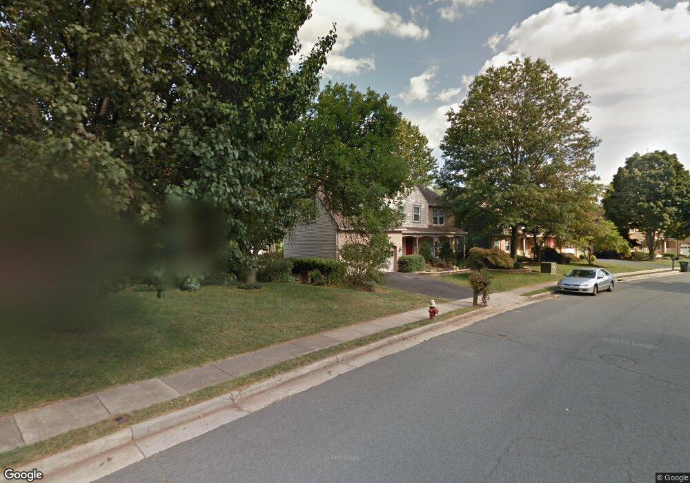 110 Connemara Dr, Sterling, VA 20164 - photo 1