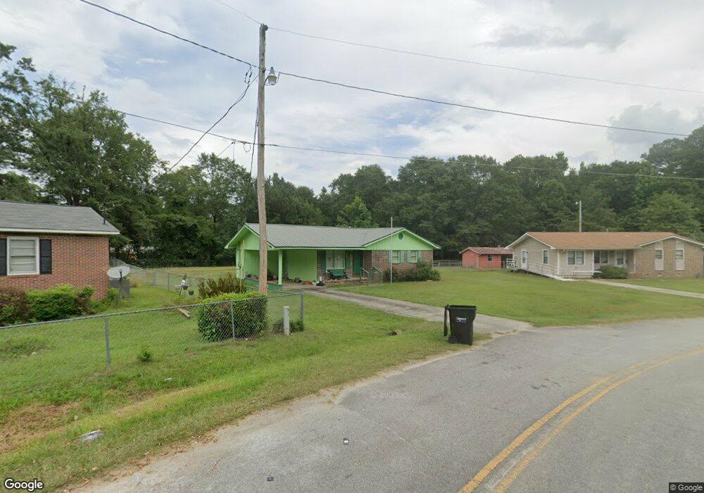 122 Edgewood Cir, Barnesville, GA 30204 - photo 1