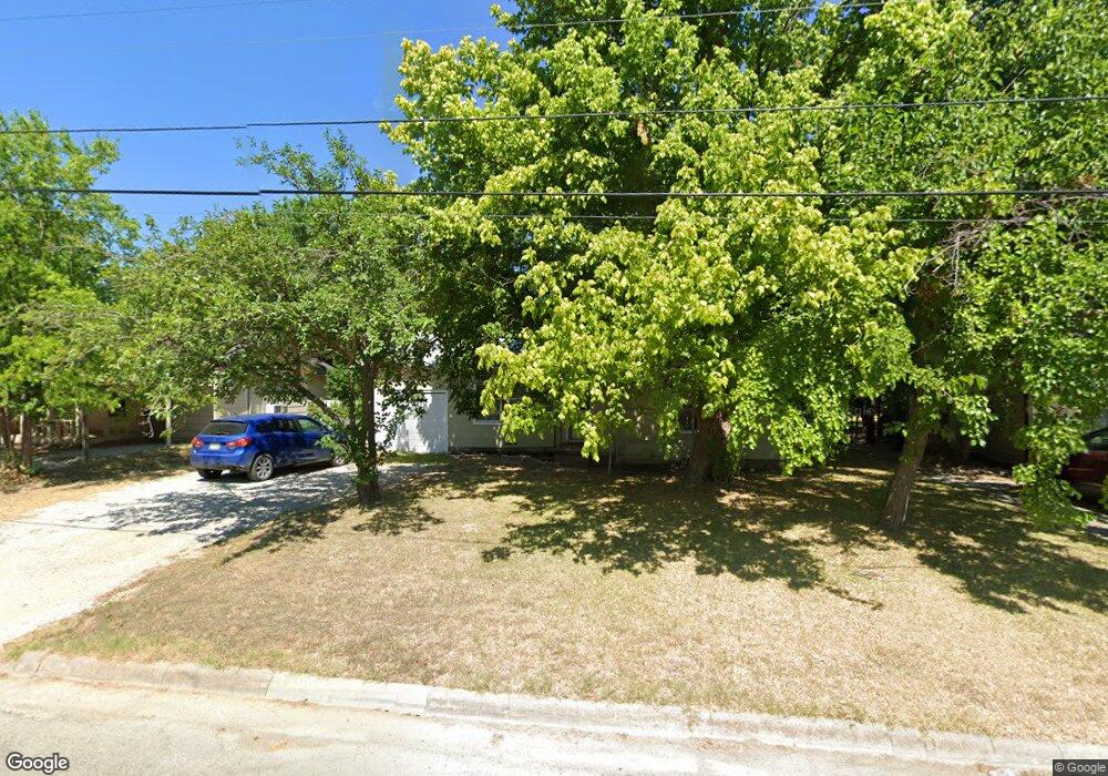 916 S Howeth St, Gainesville, TX 76240 - photo 1